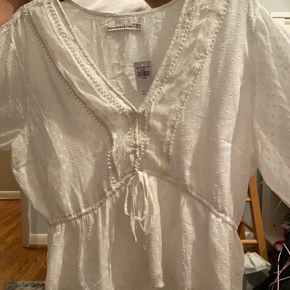 BRAND NEW Abercrombie and Fitch Long sleeve Blouse